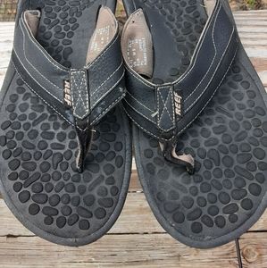 Men's Sz 11M, Reef, flip flops/sandals.